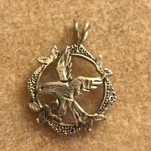 Sterling Silver Eagle Pendant, encircled - Picture 5 of 16